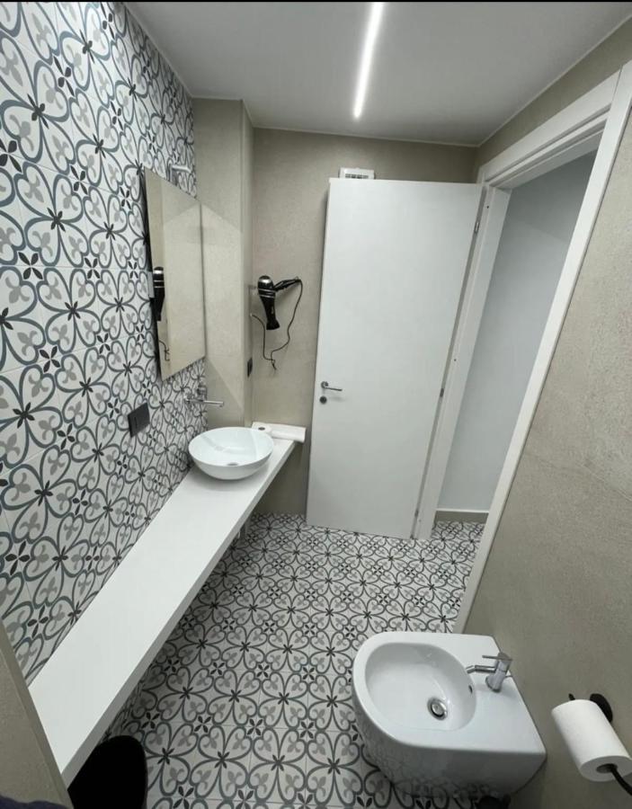 B&B Vittoria เนเปิลส์ ภายนอก รูปภาพ